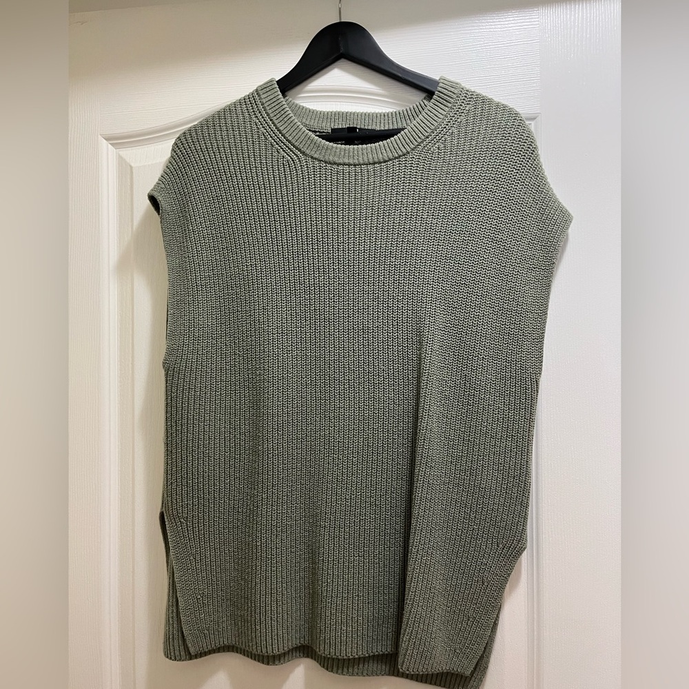 Uniqlo Green Cotton Blend Ribbed Knit Vest Top